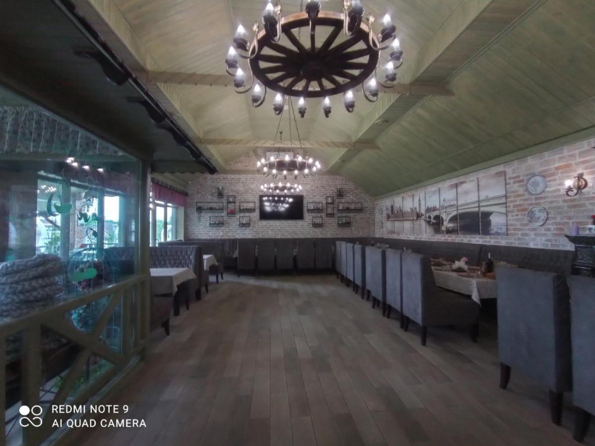 Готельно-Ресторанний Комплекс Прованс Парк Potjayiv Exteriör bild